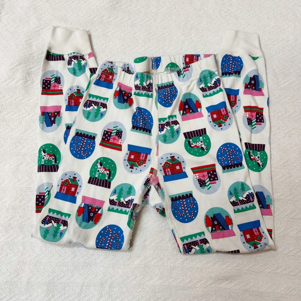 Hanna Andersson Pajama Set Winter Snow Globes Size 6-7 - festive, charming